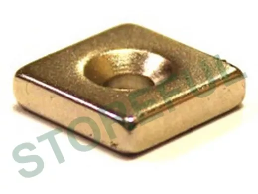 Неодимовый магнит; призма  12х12х3мм с зенковкой 3,5/7мм "MAGNEOD-140867" (2,44кг)